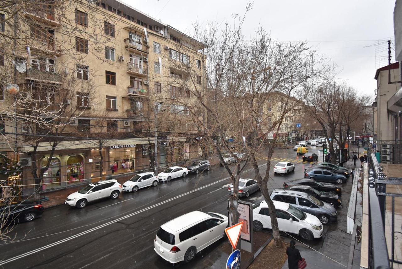 19Tumanyan Excellent Apartment In The Centre Of Capital Γιερεβάν Εξωτερικό φωτογραφία