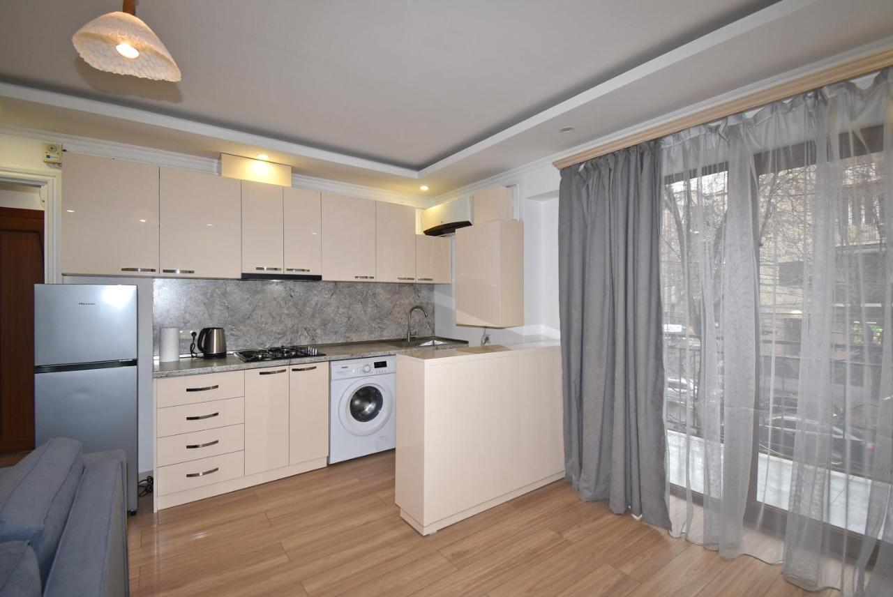 19Tumanyan Excellent Apartment In The Centre Of Capital Γιερεβάν Εξωτερικό φωτογραφία