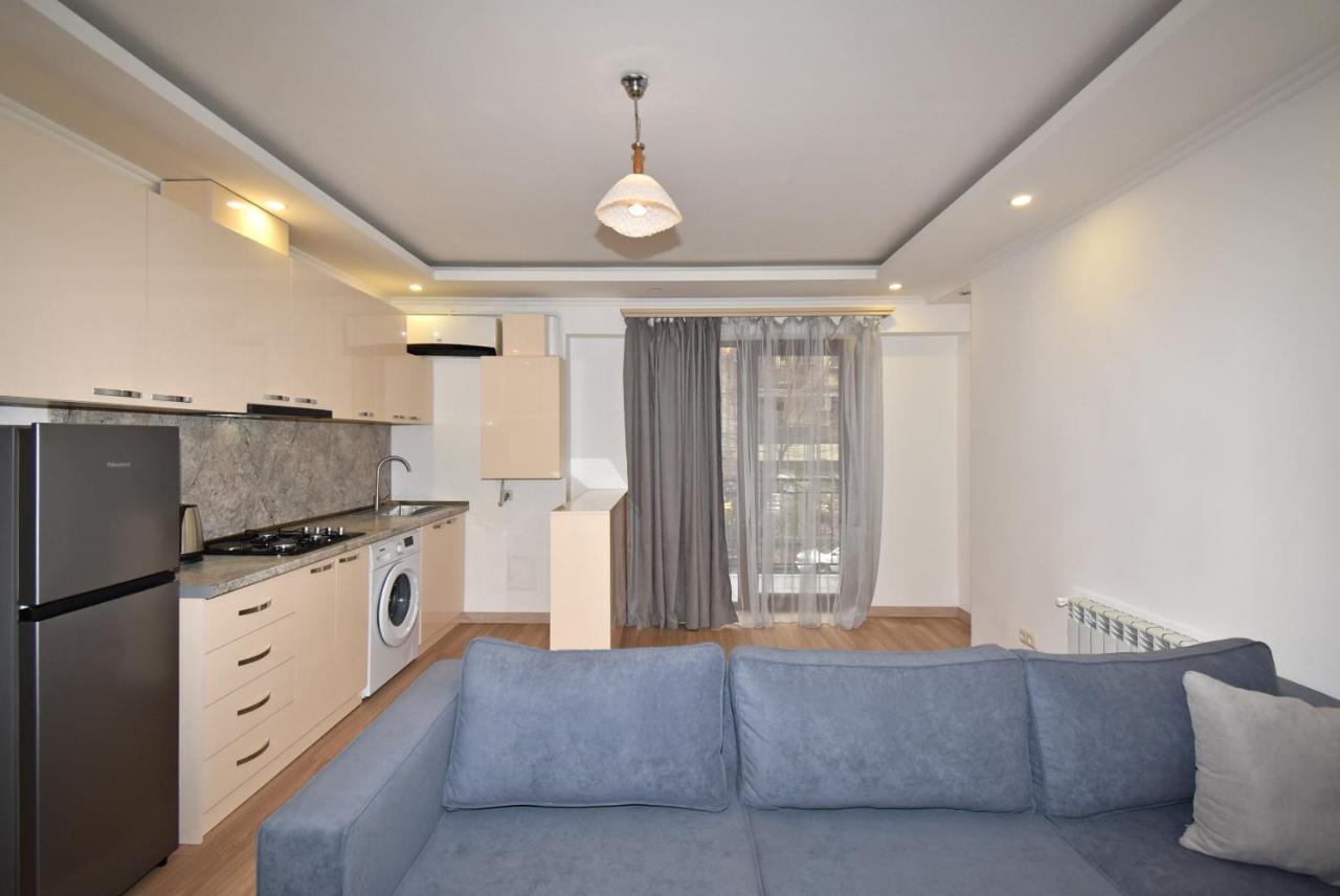 19Tumanyan Excellent Apartment In The Centre Of Capital Γιερεβάν Εξωτερικό φωτογραφία